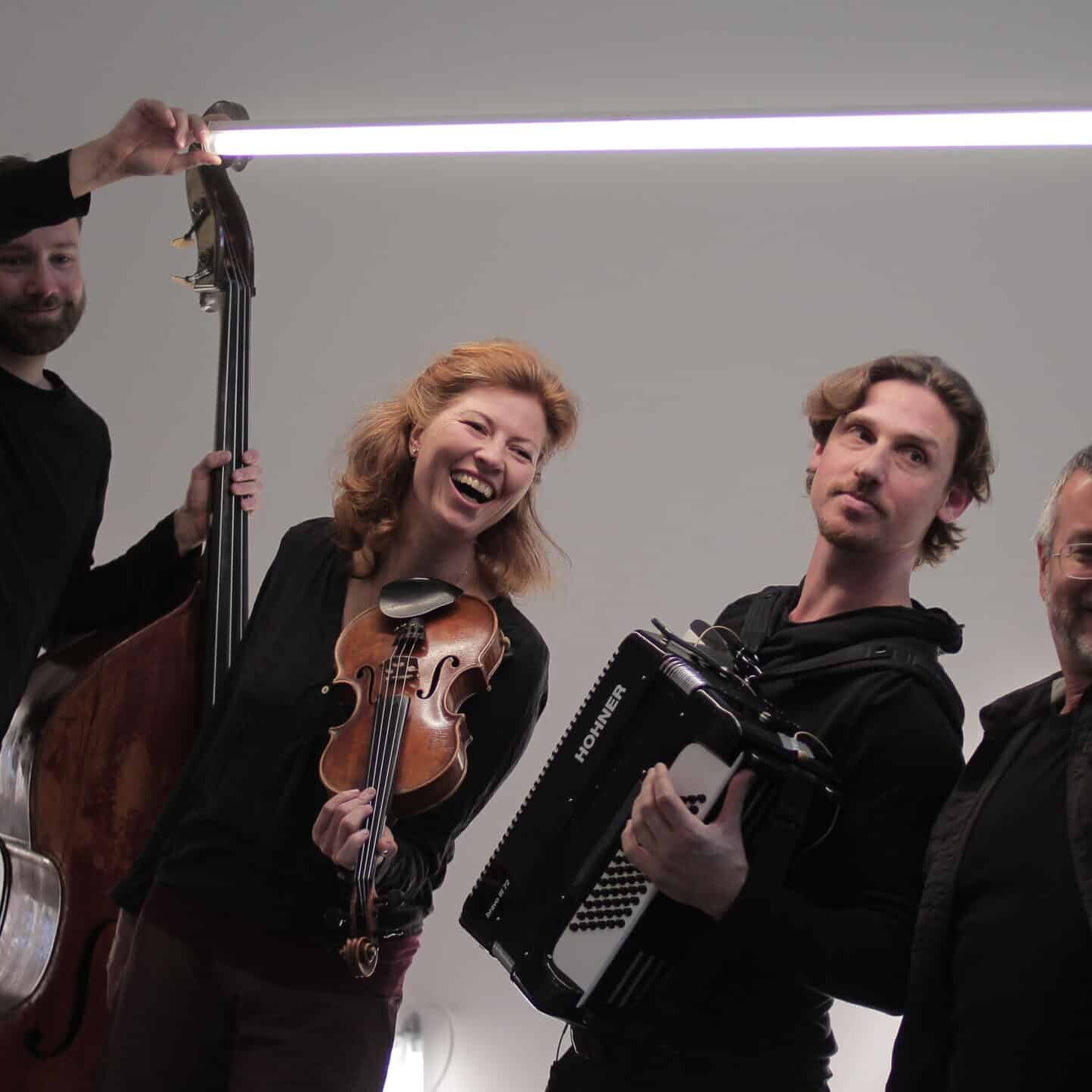 Ensemble-Megaphon-web_Foto-G.Ghazanfari-_Musiklabor-Zwischenwelten